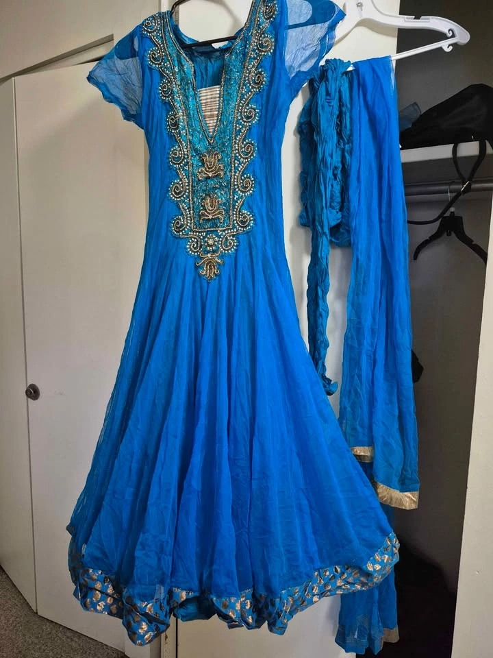 Vibrant Blue Embellished Indian Ethnic Wear Dress w/ Dupatta - photo 2