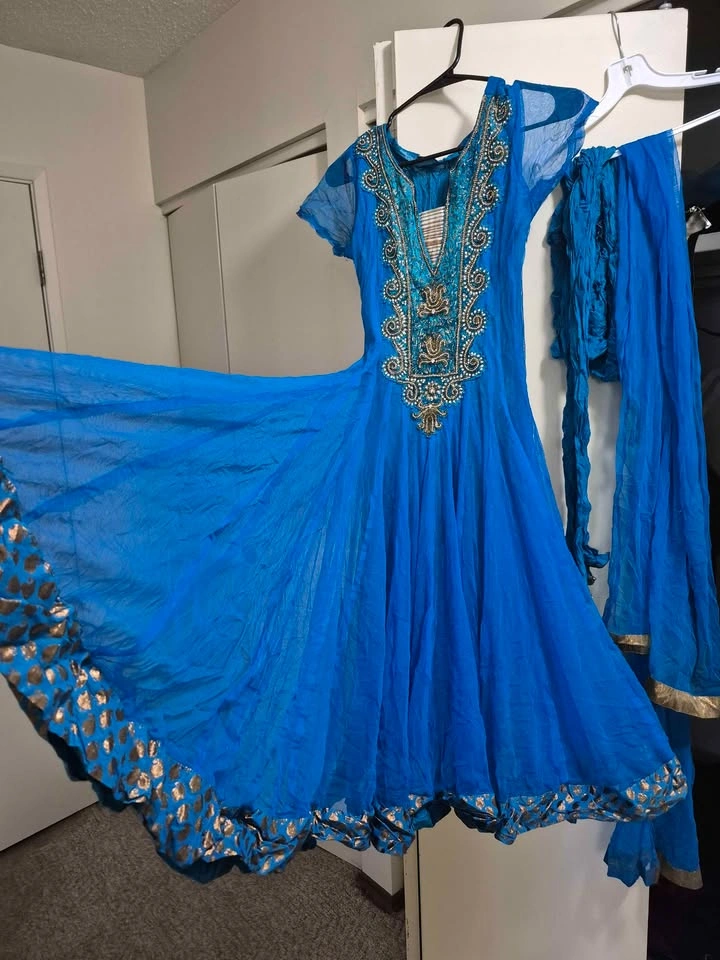Vibrant Blue Embellished Indian Ethnic Wear Dress w/ Dupatta - photo 5