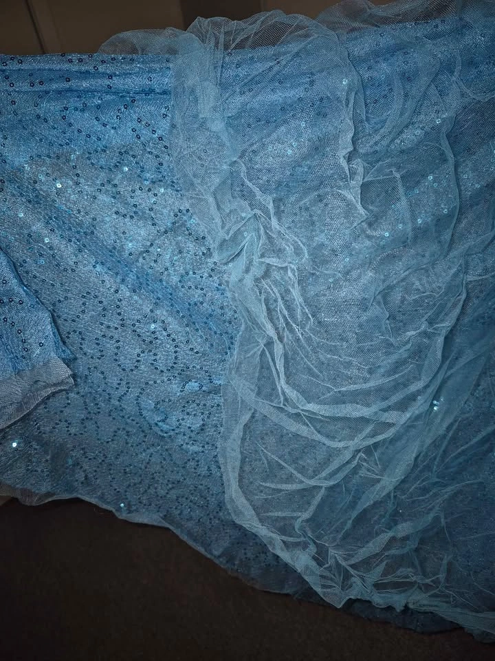 Sparkly light blue embellished formal gown - photo 4
