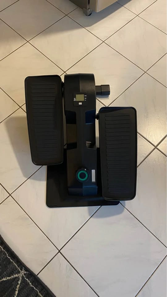 Cubii small elliptical for seated workout … 60$ OBO - photo 2