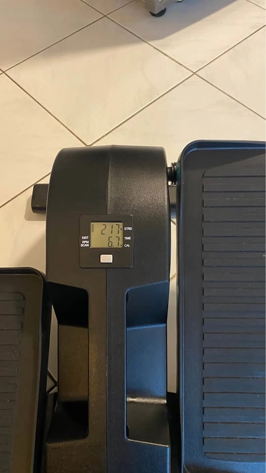 Cubii small elliptical for seated workout … 60$ OBO - photo 3