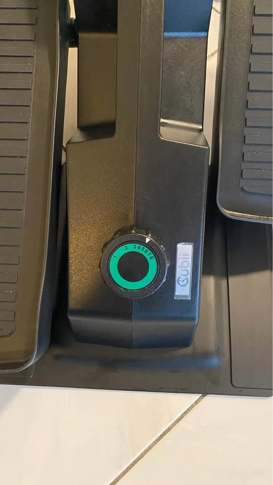 Cubii small elliptical for seated workout … 60$ OBO - photo 4