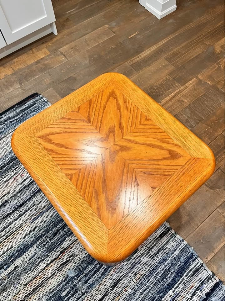 Solid Oak Side Table - photo 3