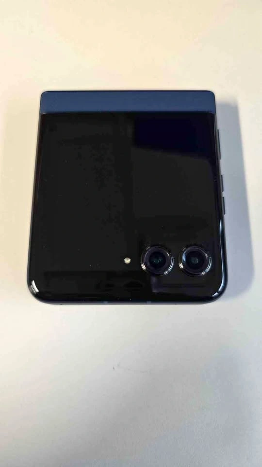 Moto Razr 2025 - UNLOCKED!