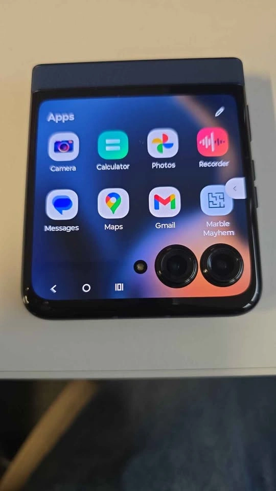 Moto Razr 2025 - UNLOCKED! - photo 5