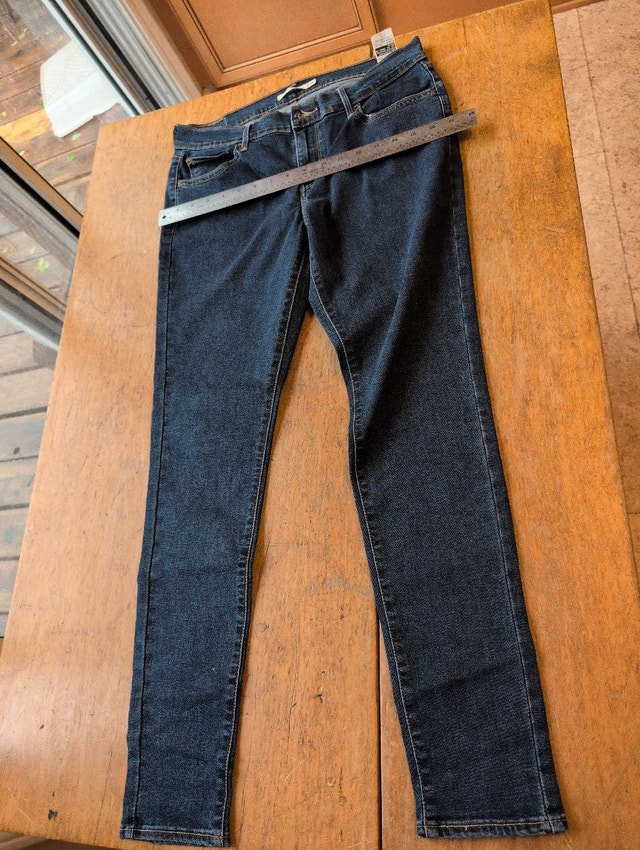 Levi's 710 Jeans Woman's Size 32 Blue