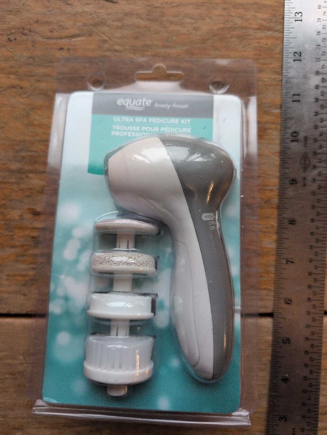 Equate Pedicure Kit. New in box