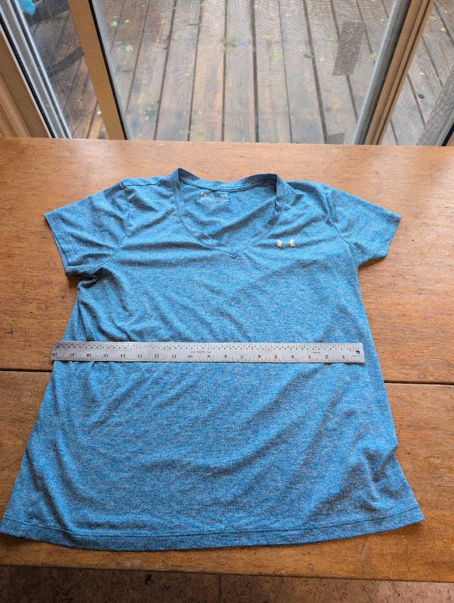 Under Armour T-Shirt Woman's Large Blue