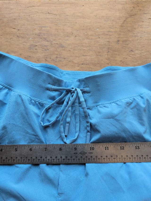 Lululemon Shorts Women's Large Light Blue - photo 2