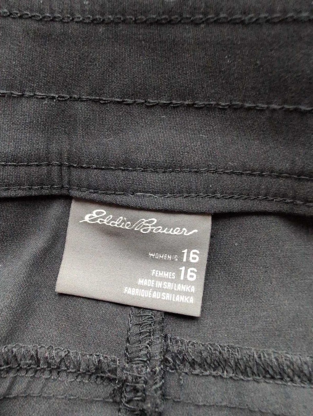 Eddie Bauer Shorts Woman's Size 16 Black - photo 2