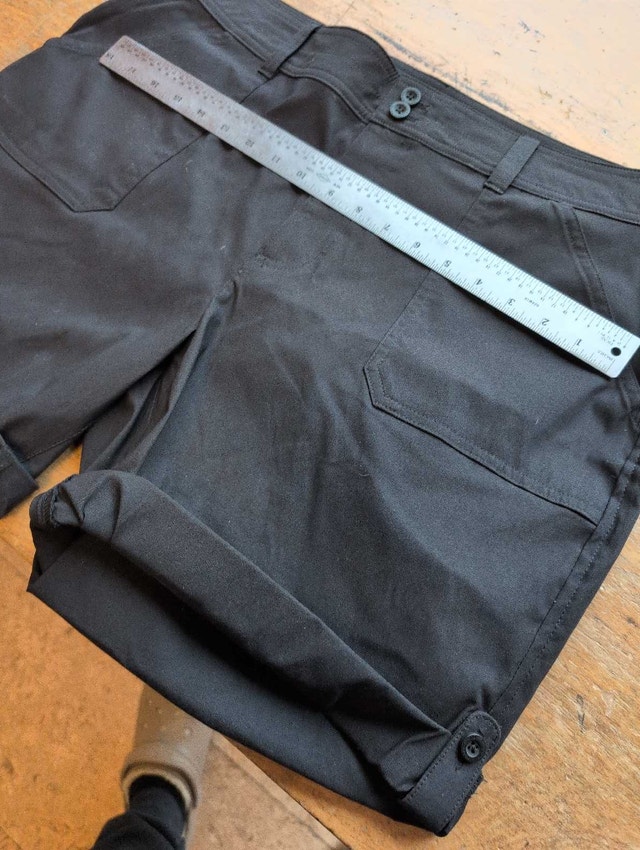 Eddie Bauer Shorts Woman's Size 16 Black - photo 3