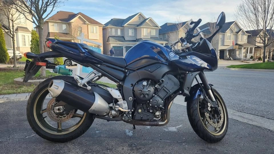 2010 Yamaha FZ1 - photo 4