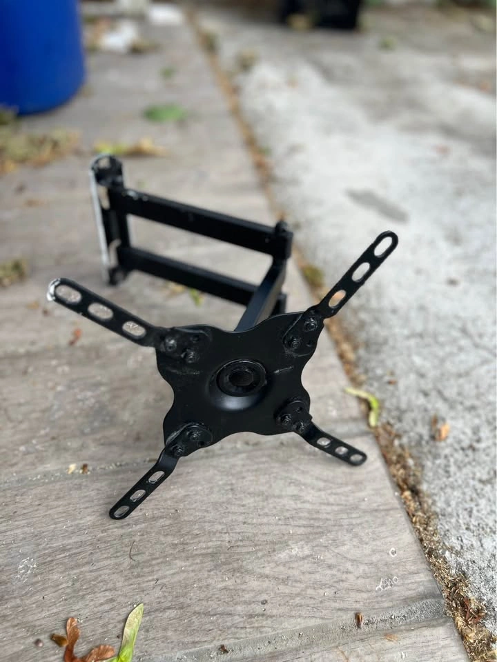 VideoSecu Swivel Tilt TV Wall Mount - Used - photo 2