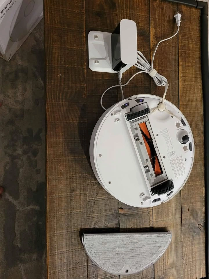 New dreametech Robot Vacuum D9 NA Version - photo 2