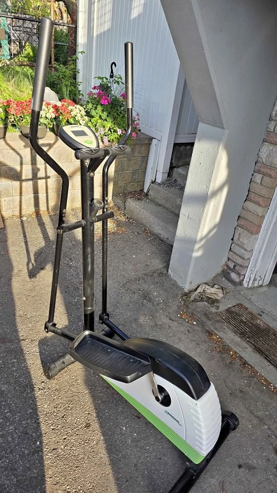 Elliptical Exercise Machine