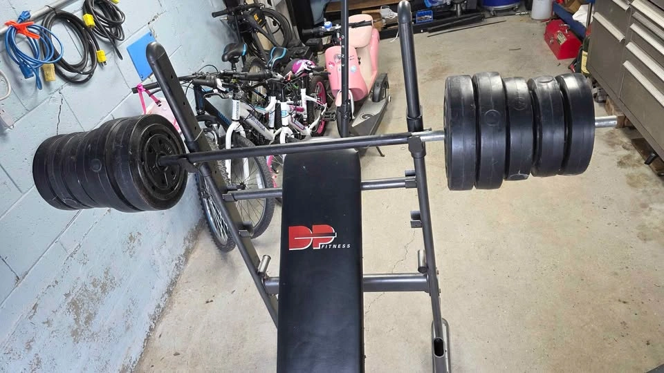 Bench Press with weights - photo 2