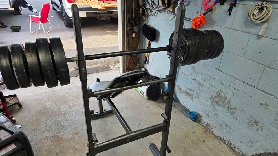 Bench Press with weights - photo 3
