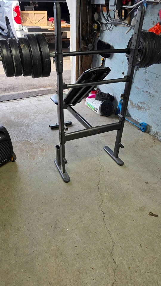 Bench Press with weights - photo 4