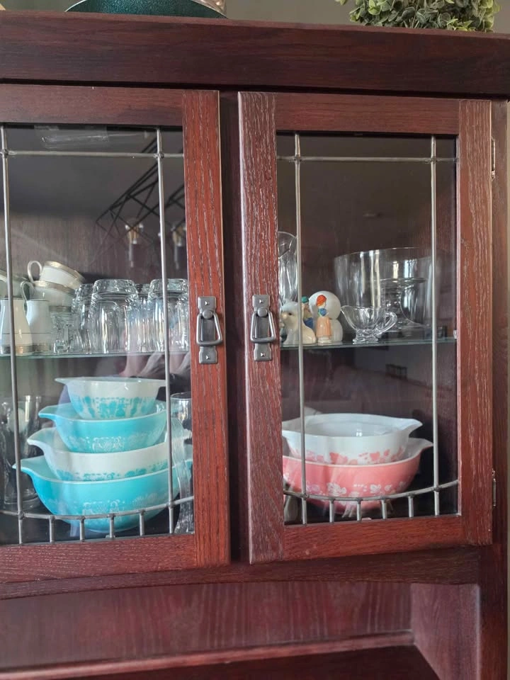 Dark Wood China Cabinet Hutch - photo 3