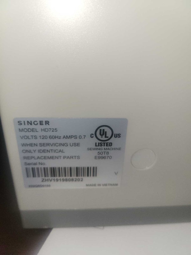 Singer Heavy Duty 725 Sewing Machine - photo 4
