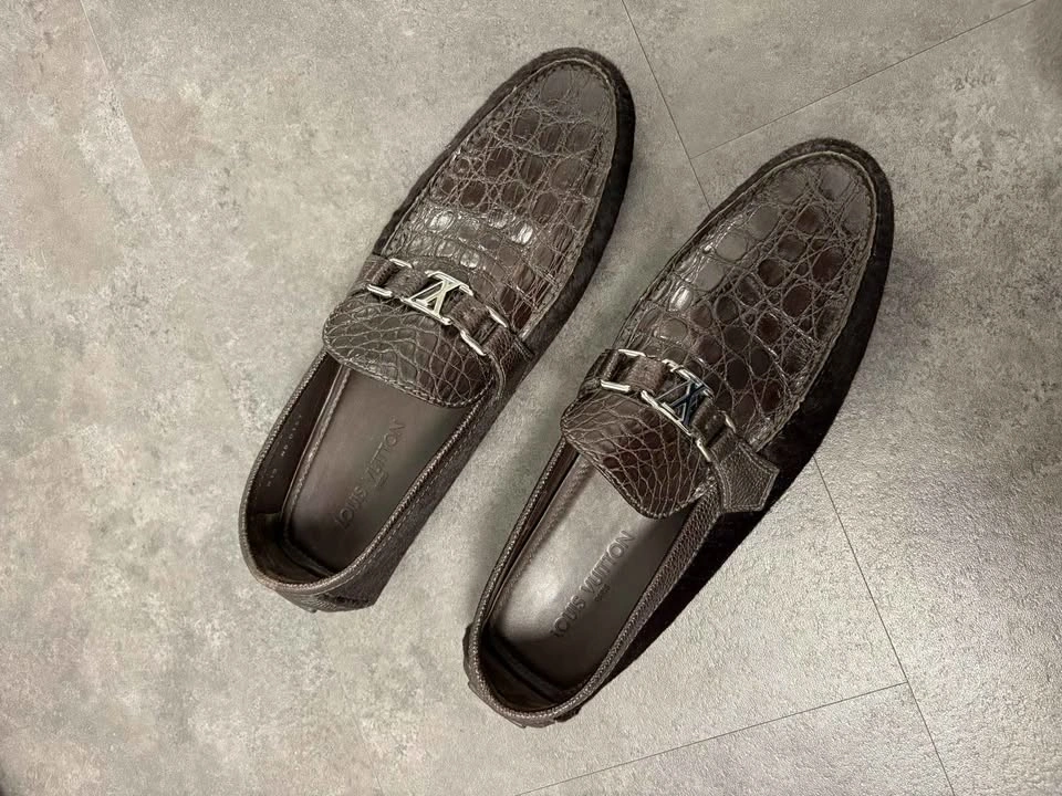 Authentic Louis Vuitton Hockenheim Loafers - Crocodile Embossed/ - photo 3