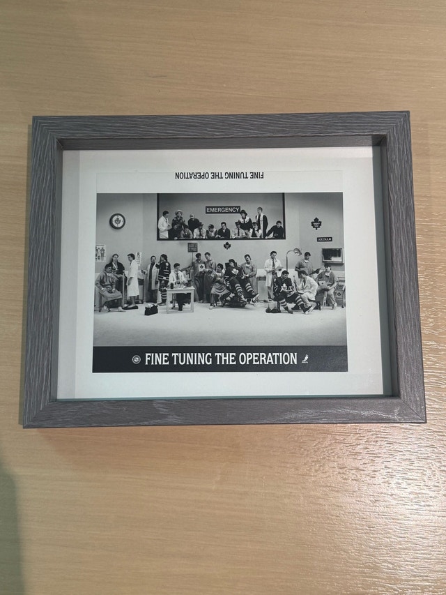 Toronto Maple Leafs "Fine Tuning the Operation" Print - photo 3