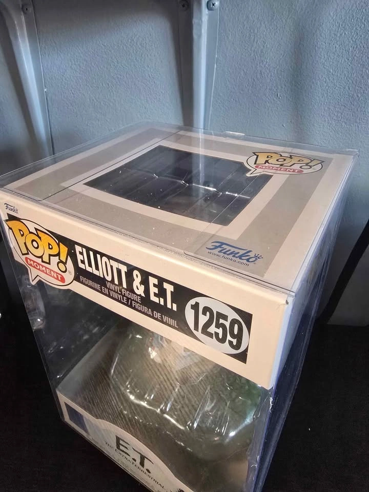 Elliot and ET Glow in the Dark Funko Pop #1259 - photo 3