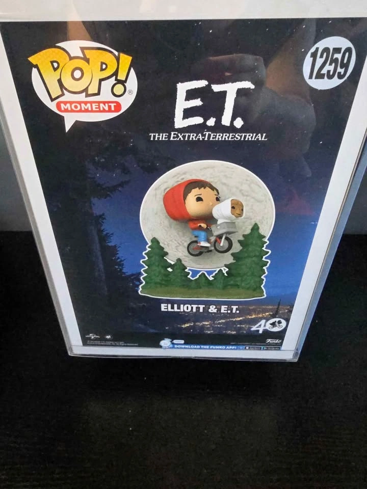 Elliot and ET Glow in the Dark Funko Pop #1259 - photo 4