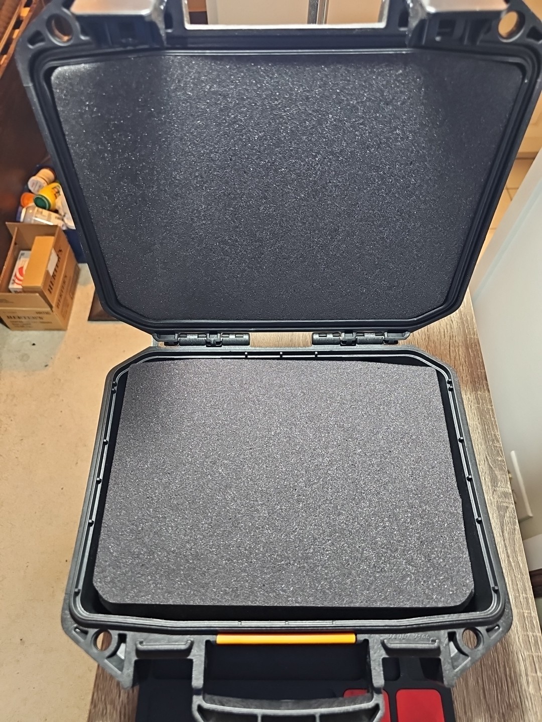 Pelican V100 Vault Small Pistol Case with Foam - Black - photo 3