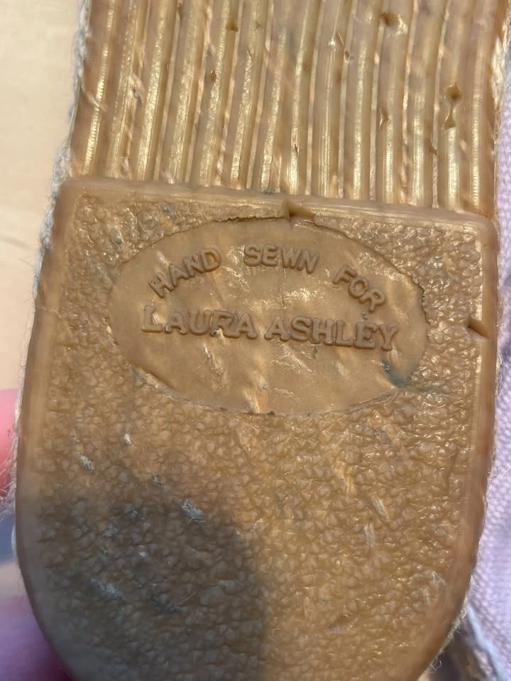 Laura Ashley Lilac Canvas Flat Espadrilles - US 7 - photo 5