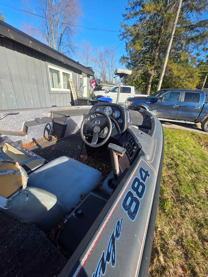 1996 Nitro Savage 884 19' Bass Fishing Boat - photo 5