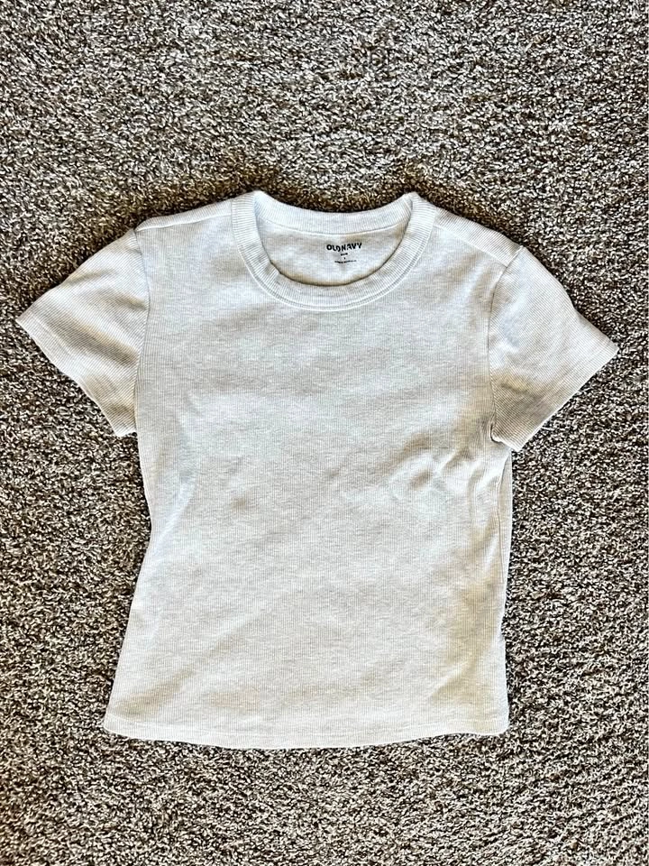 Old Navy Women’s Snug Fit Top