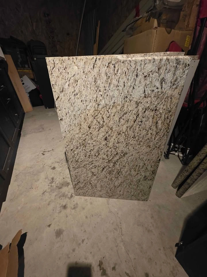 Granite countertop - photo 5