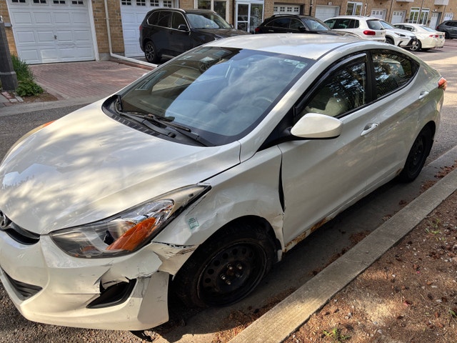 2012 Hyundai Elantra - Accident - photo 3