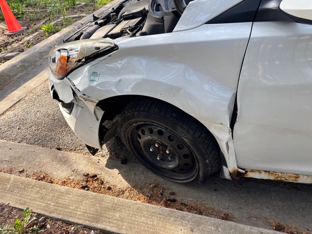 2012 Hyundai Elantra - Accident - photo 4