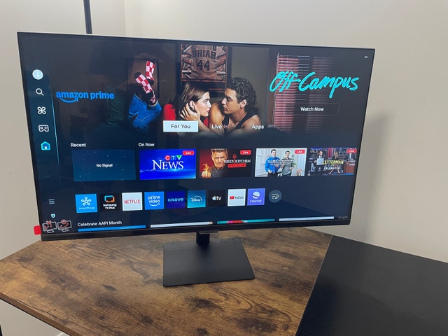 Samsung 32 Inches Smart Monitor