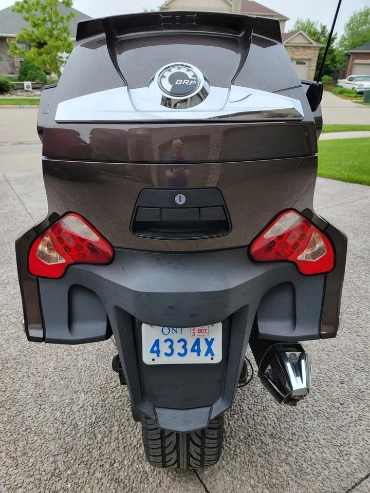 2012 Can-Am Spyder RT Limited - photo 2