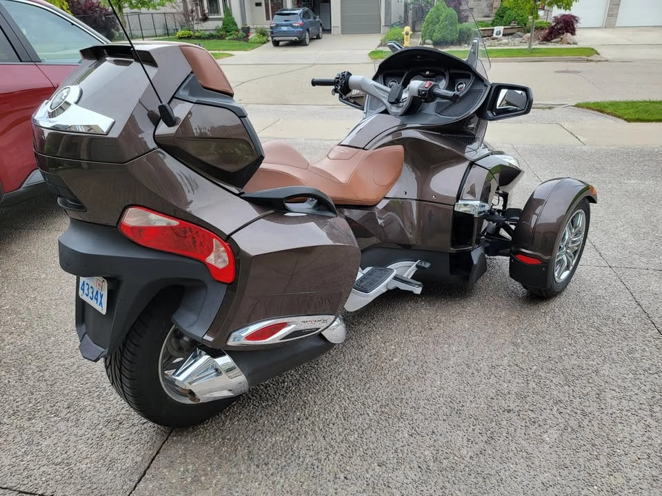 2012 Can-Am Spyder RT Limited - photo 4