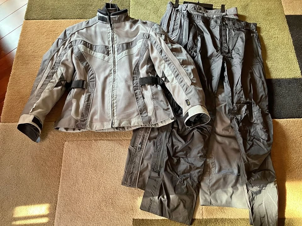 Olympia Women's Motorcycle Jacket & Pants Set - Size L/12