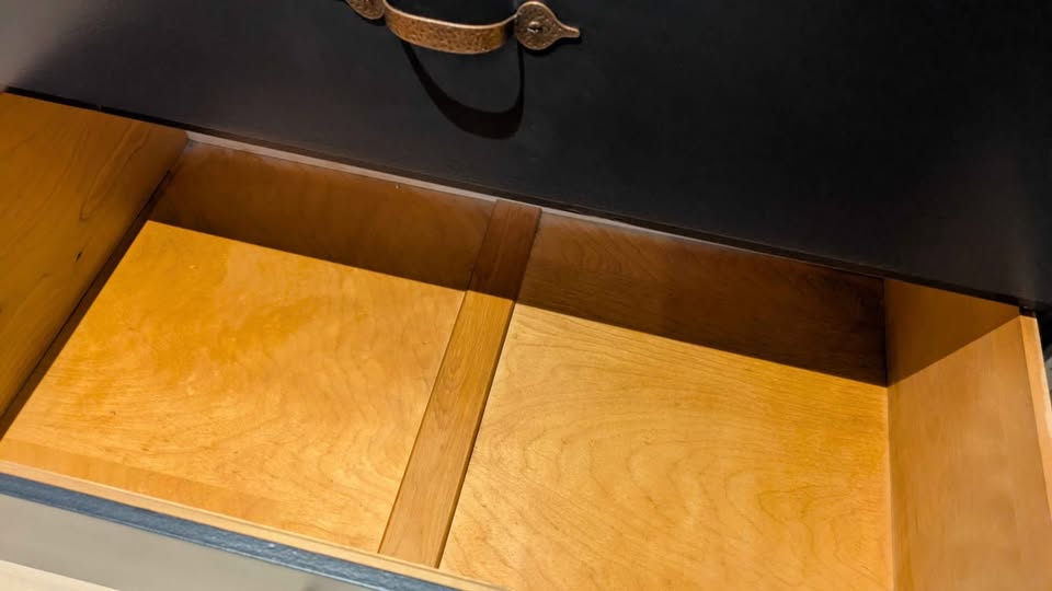 Refinished 4 Drawer Dresser - photo 2