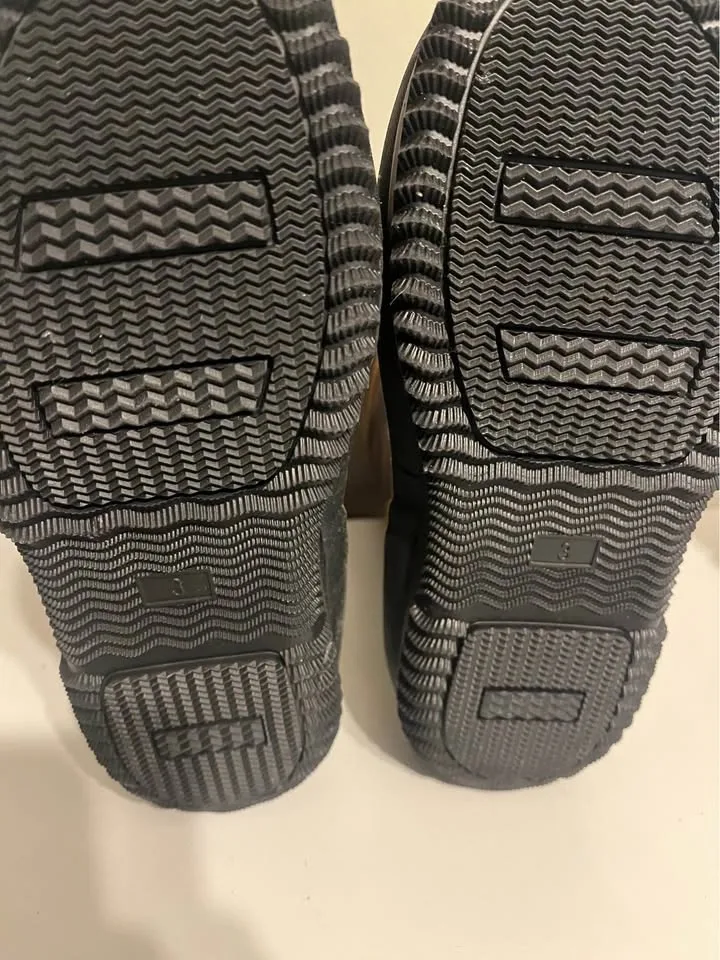 Rain boots size 3 new - photo 2