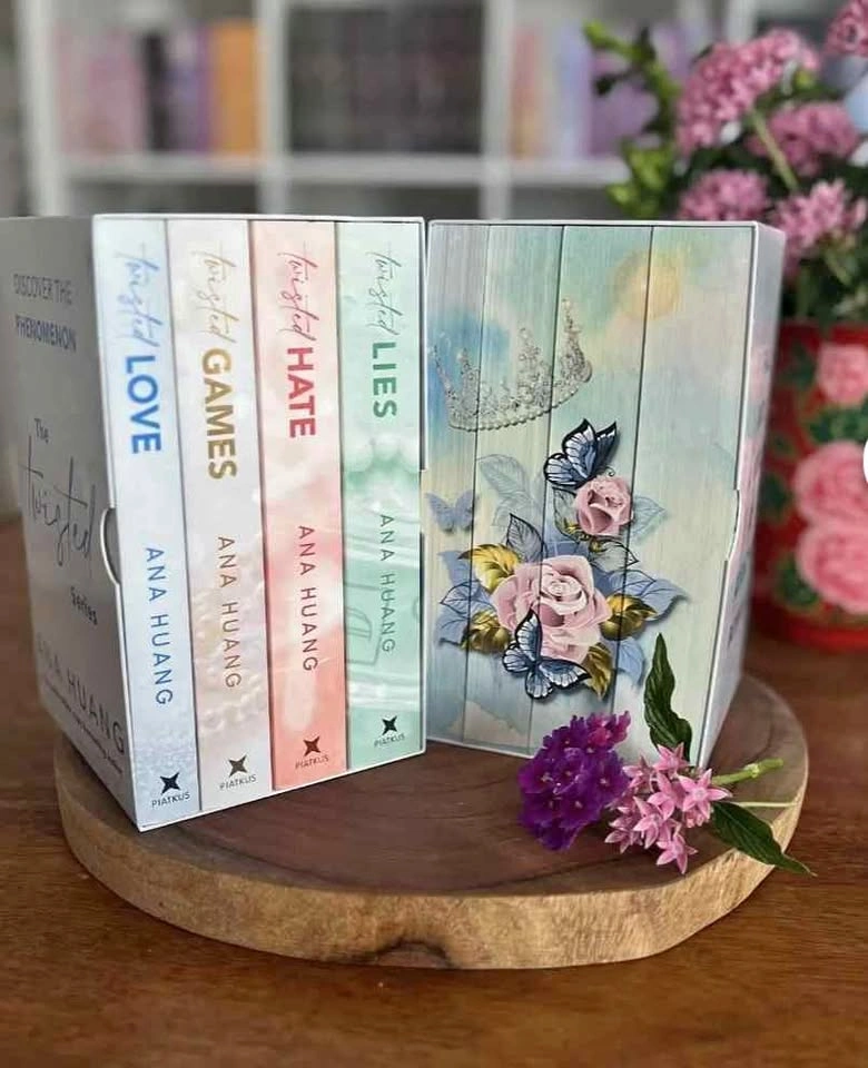 Ana Huang Twisted Series Book Set (Twisted Love, Games, Hate, Li