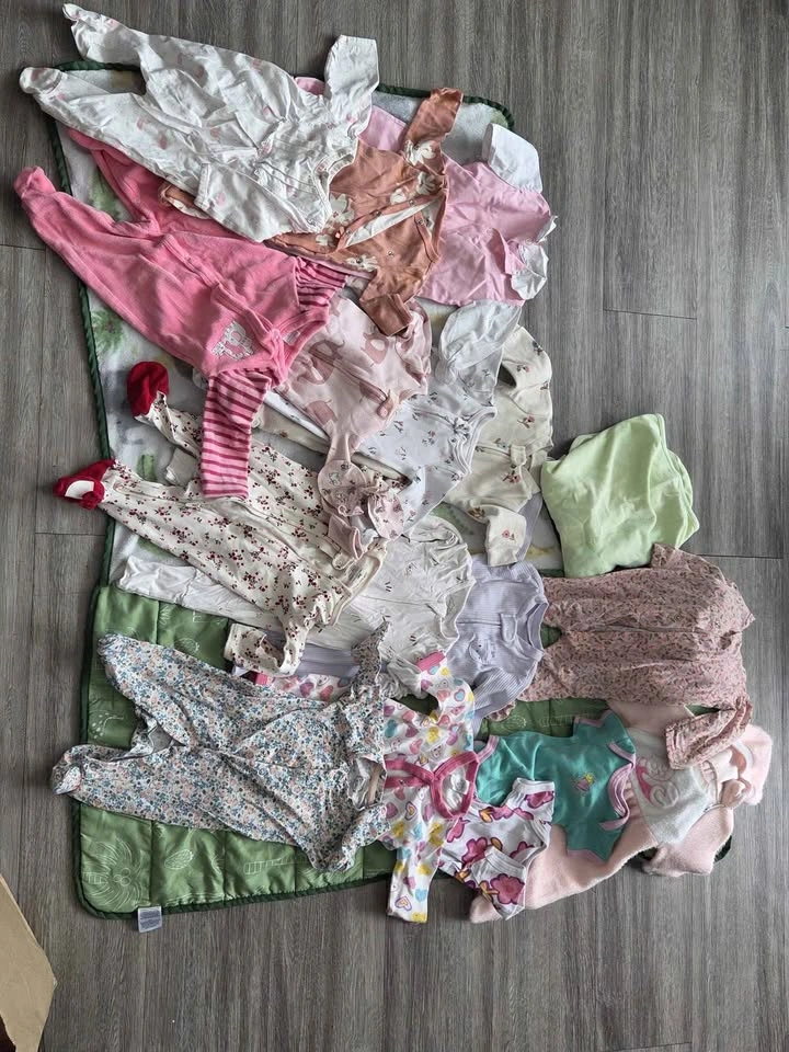Huge Baby Girl Clothing Lot – Newborn to 6M - photo 3