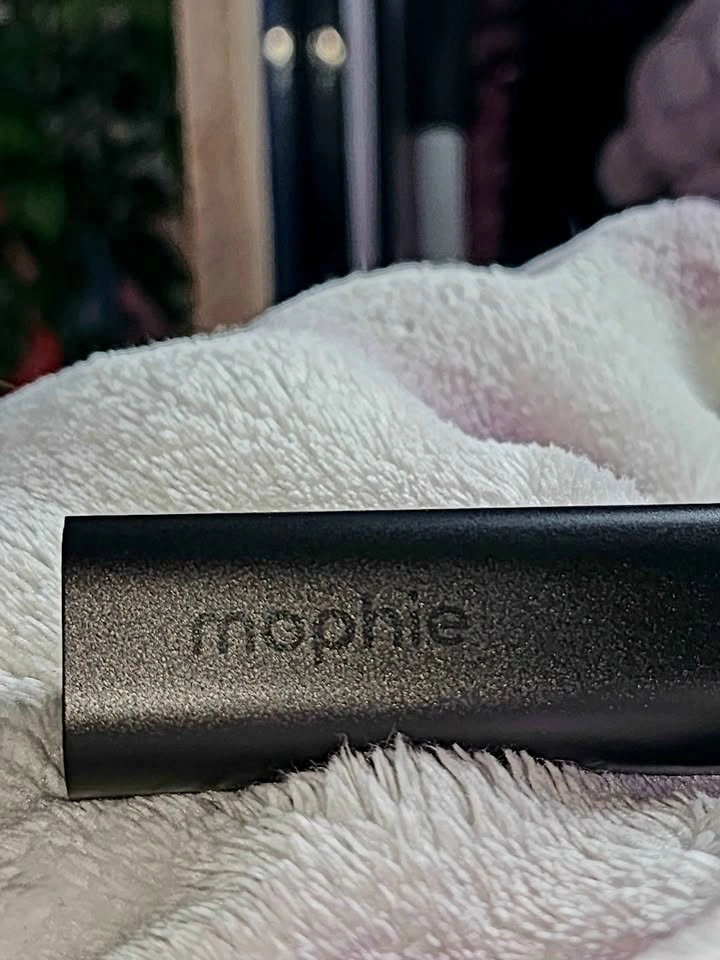 Mophie Cylinder Powerbank (5000 mah) + Wireless Charger - photo 3