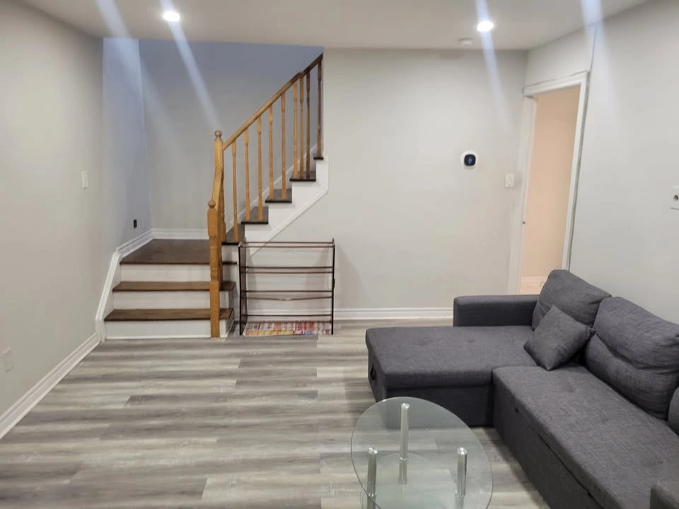 3 Beds 1 Bath Townhouse - photo 4