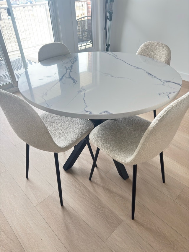 MUST GO ASAP - Verona Marble Dining Set w/ 4 Chairs - photo 3