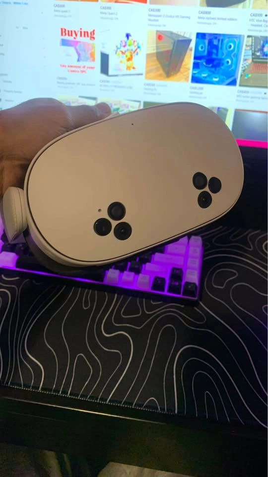 Meta Quest 3s VR Headset - photo 2
