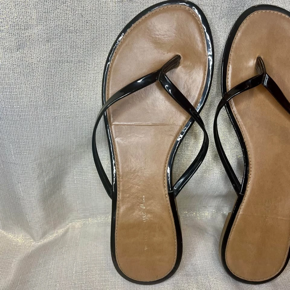 American Eagle Flip Flops - Women's Size 10 - photo 2