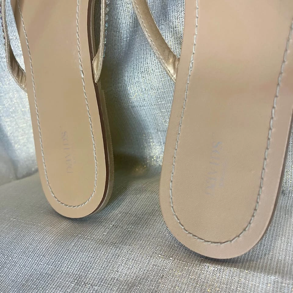Rhinestone Flip Flops - Women’s Size 10 - photo 3