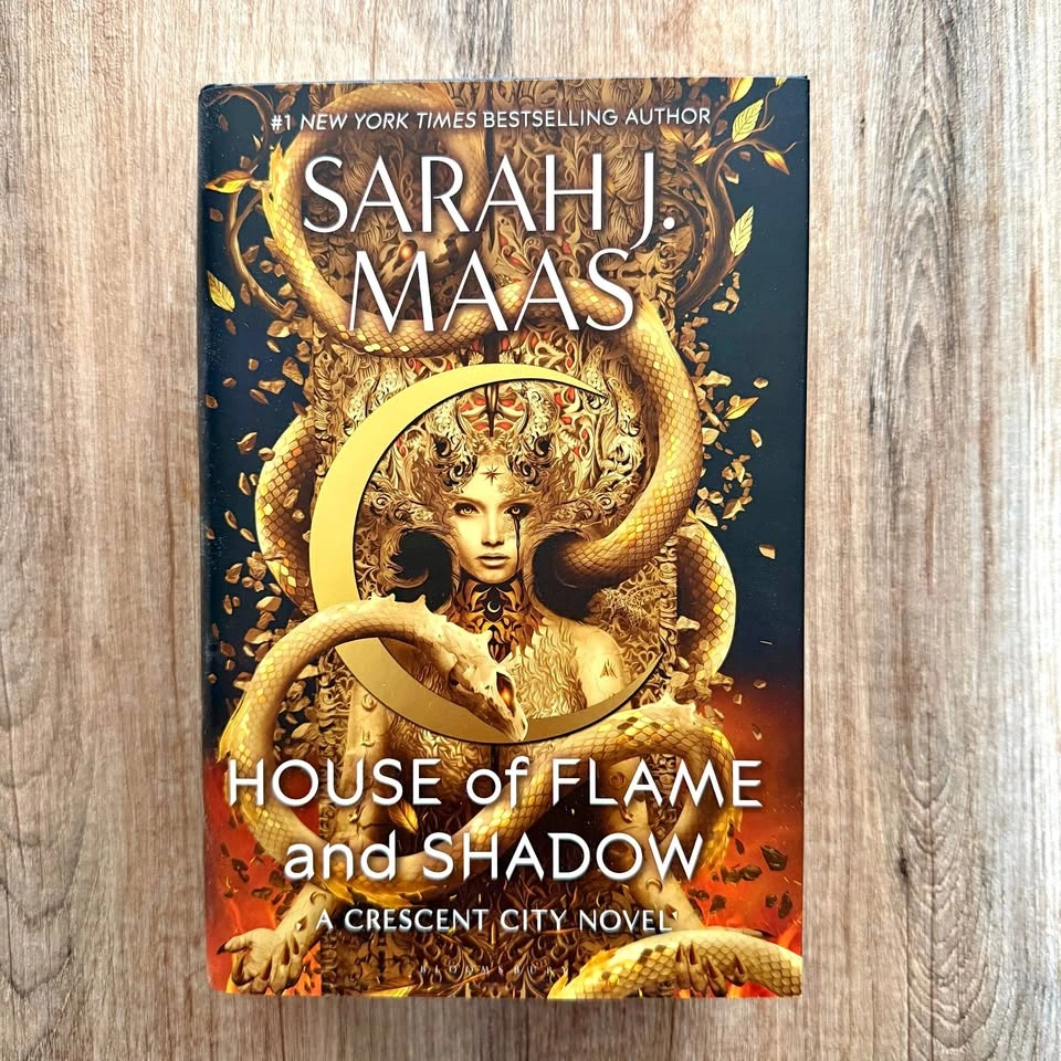 Hardcover Crescent City #3 House of Flame and Shadow Sarah J. Ma